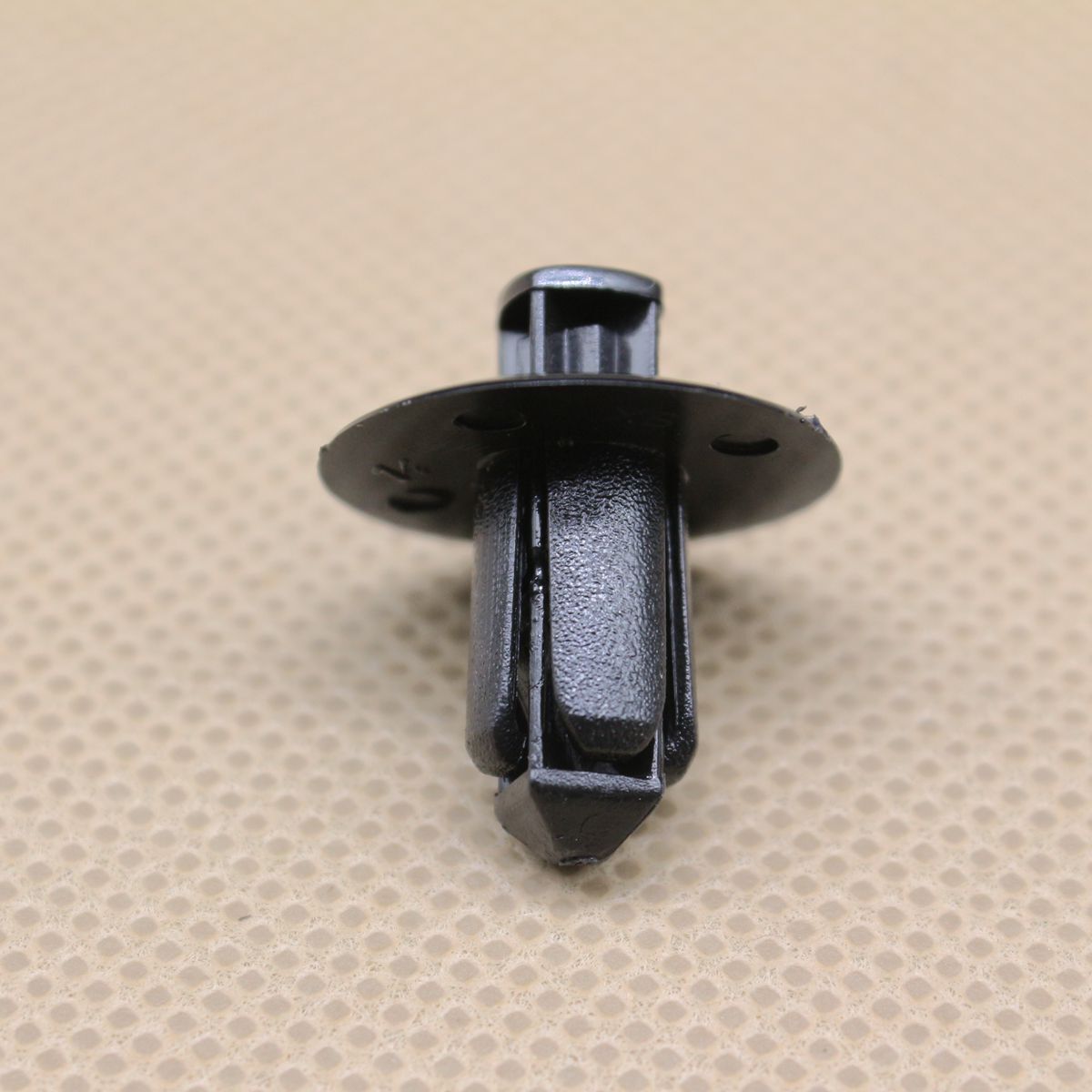 10-piece pack of front and rear bumper cover clips for Nissan and for Infiniti (01553-06721)