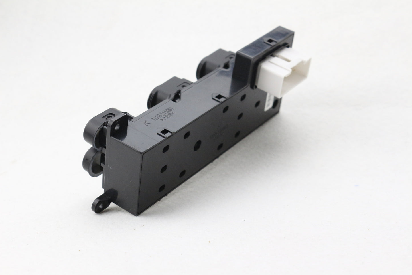 1Pc Front Left Power Door Window Switch 93570-2L010 for Hyundai i30 2008-2011