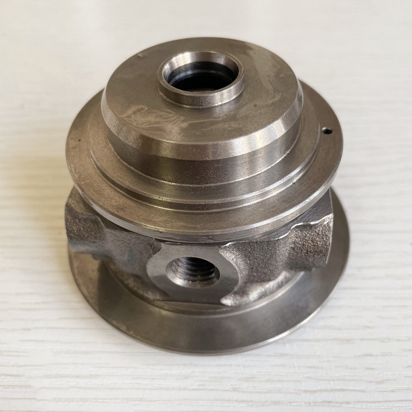 TD04HL 49189-08560 Four-port open turbine bearing housing/central housing for SAAB