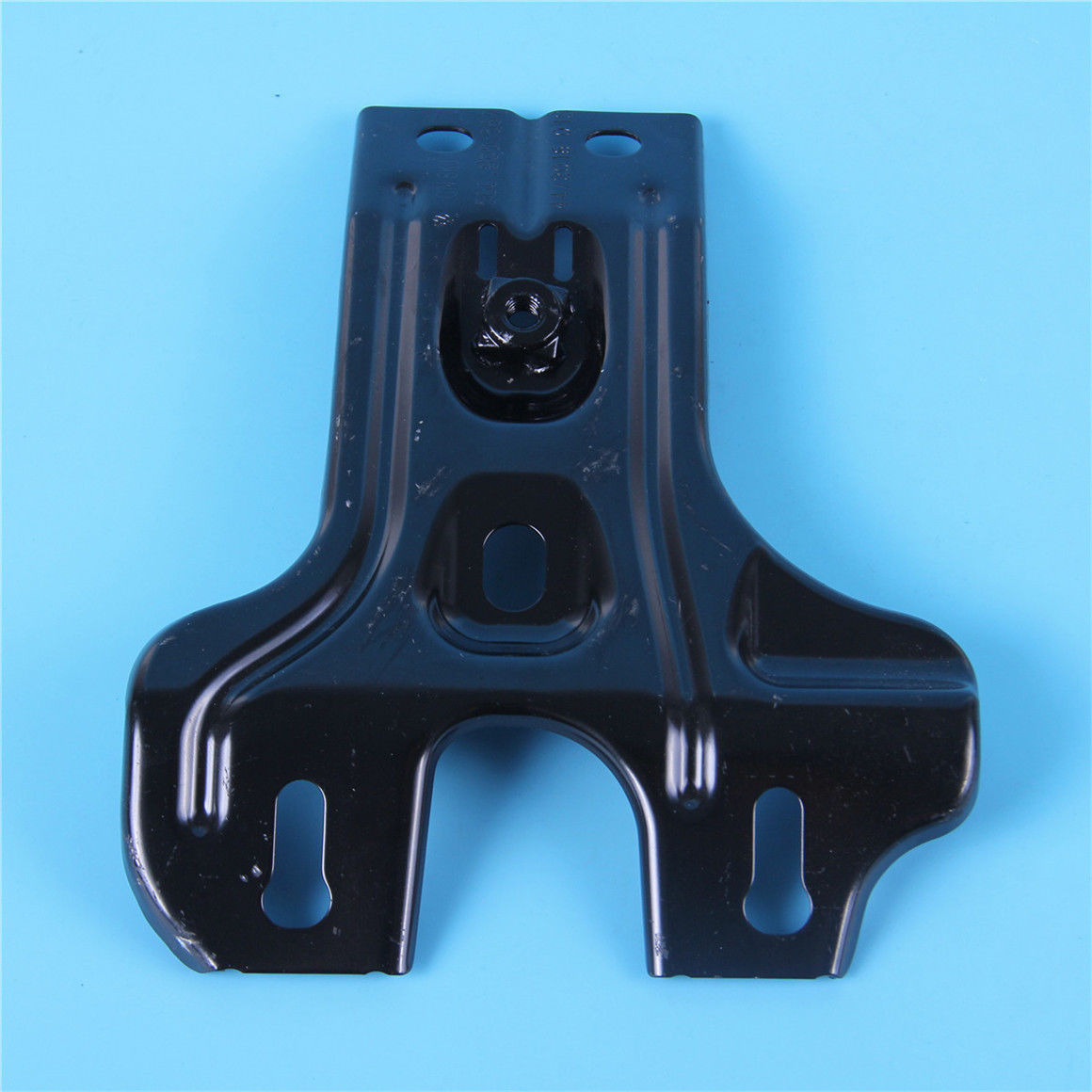 Range hood latch support bracket suitable for Volkswagen E- for Golf for Golf Sportwagen GTI  5G0805567