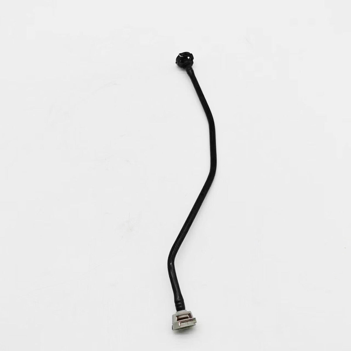 Extended fuel tank overflow hose for Audi for A4 for A5 Quattro 2008 - 2012 8K0121081AB
