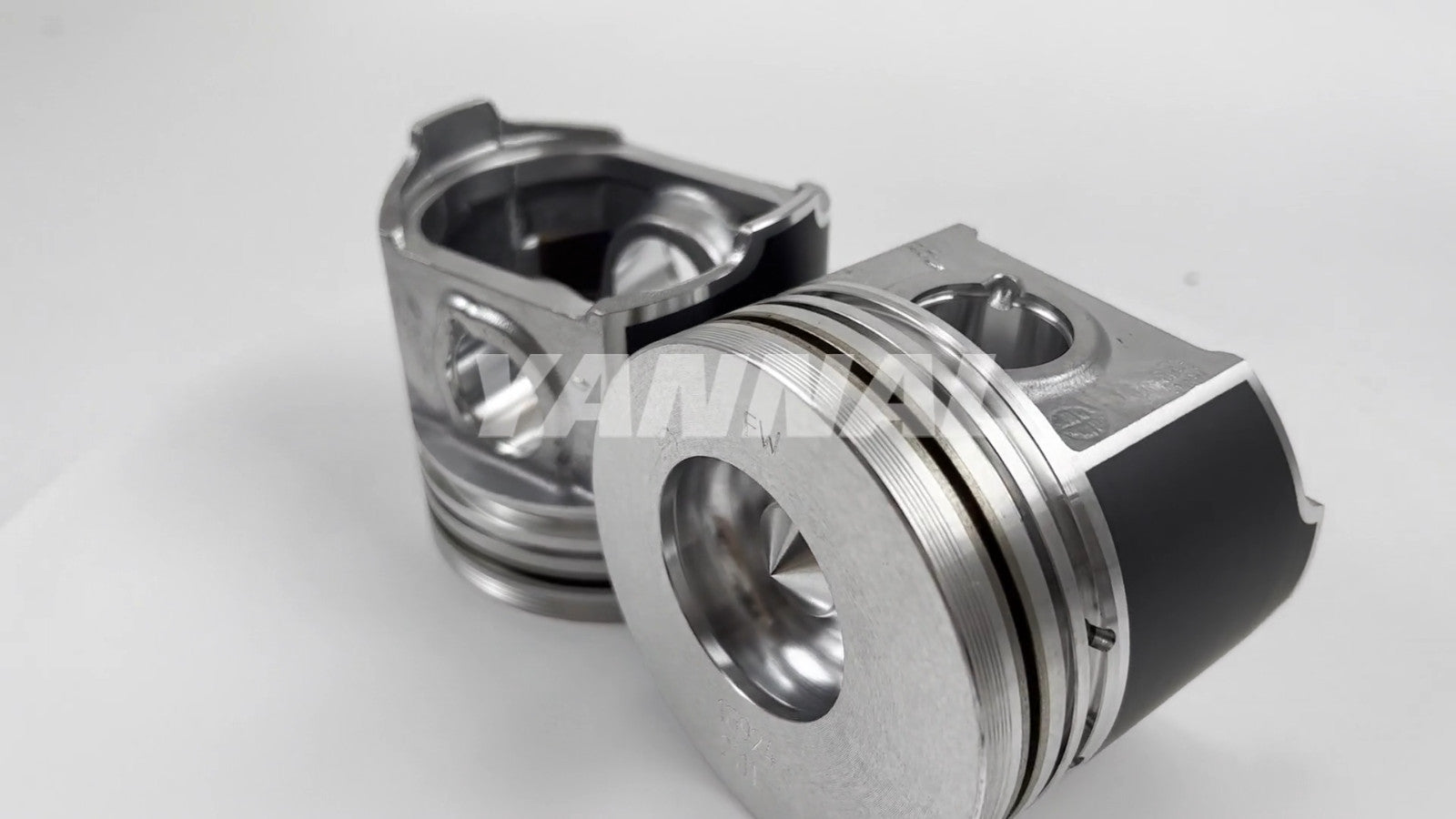 new 4x 1G9242111 piston kit STD for Kubota V2403 engine