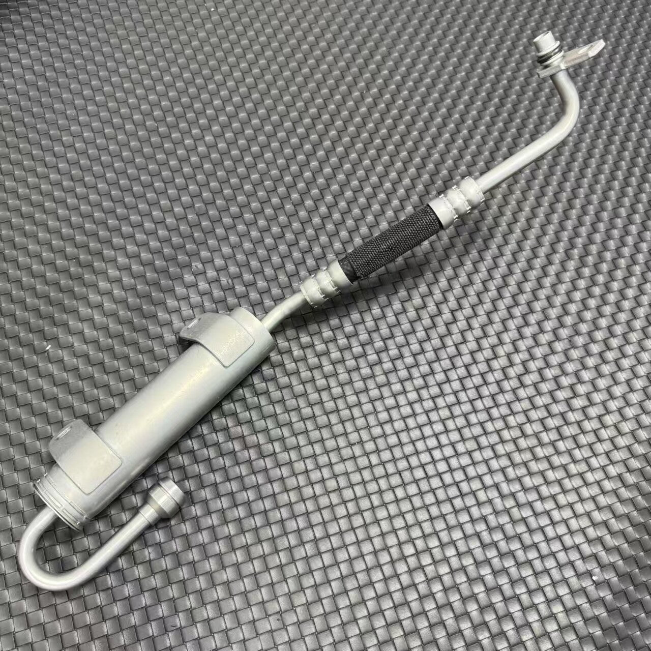 8K0317823B Oil Filter Oil Pressure Line for AUDI for A4 B8