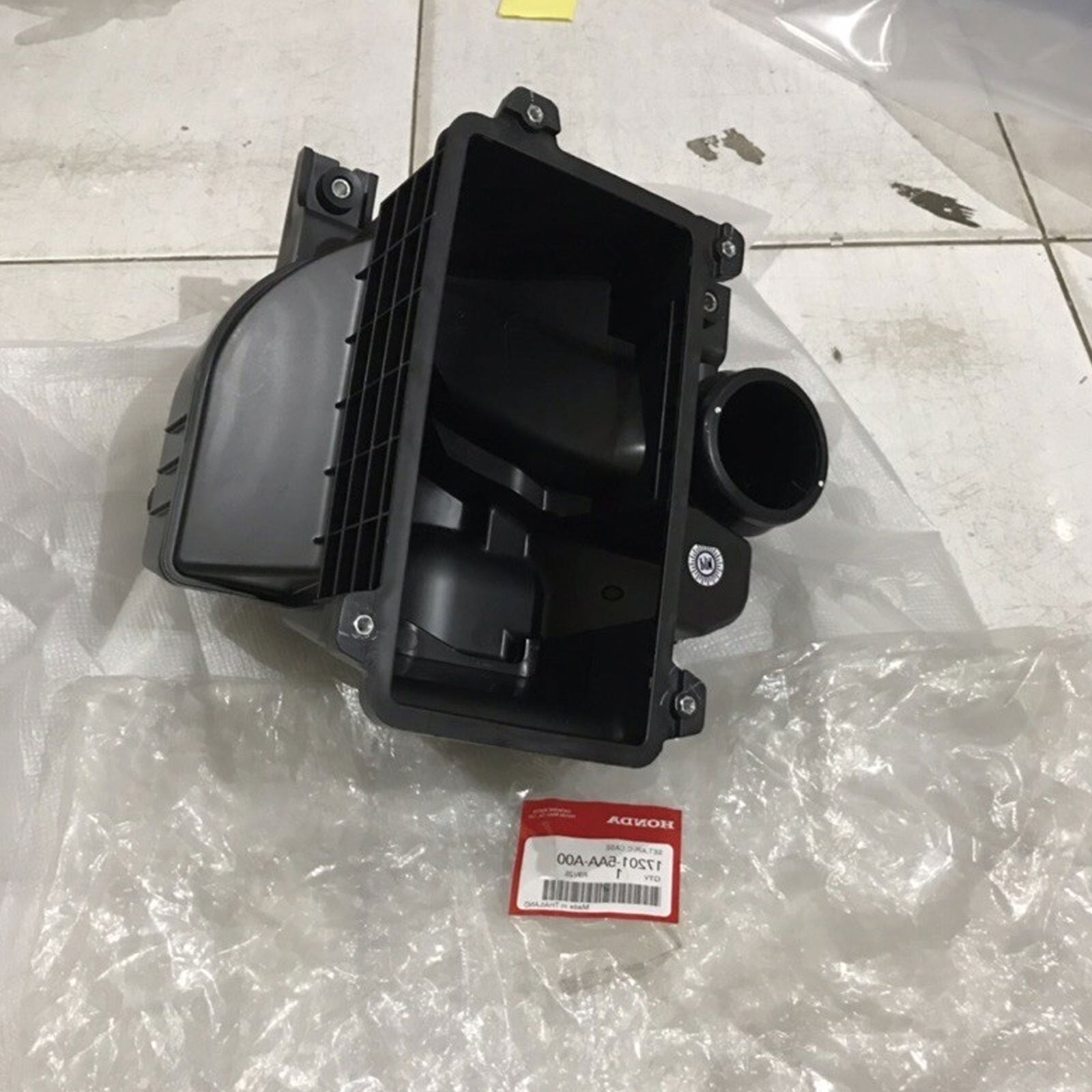 17201-5AA-A00 Air purifier casing cover + base suitable for 2017-2022 for Honda Civics.