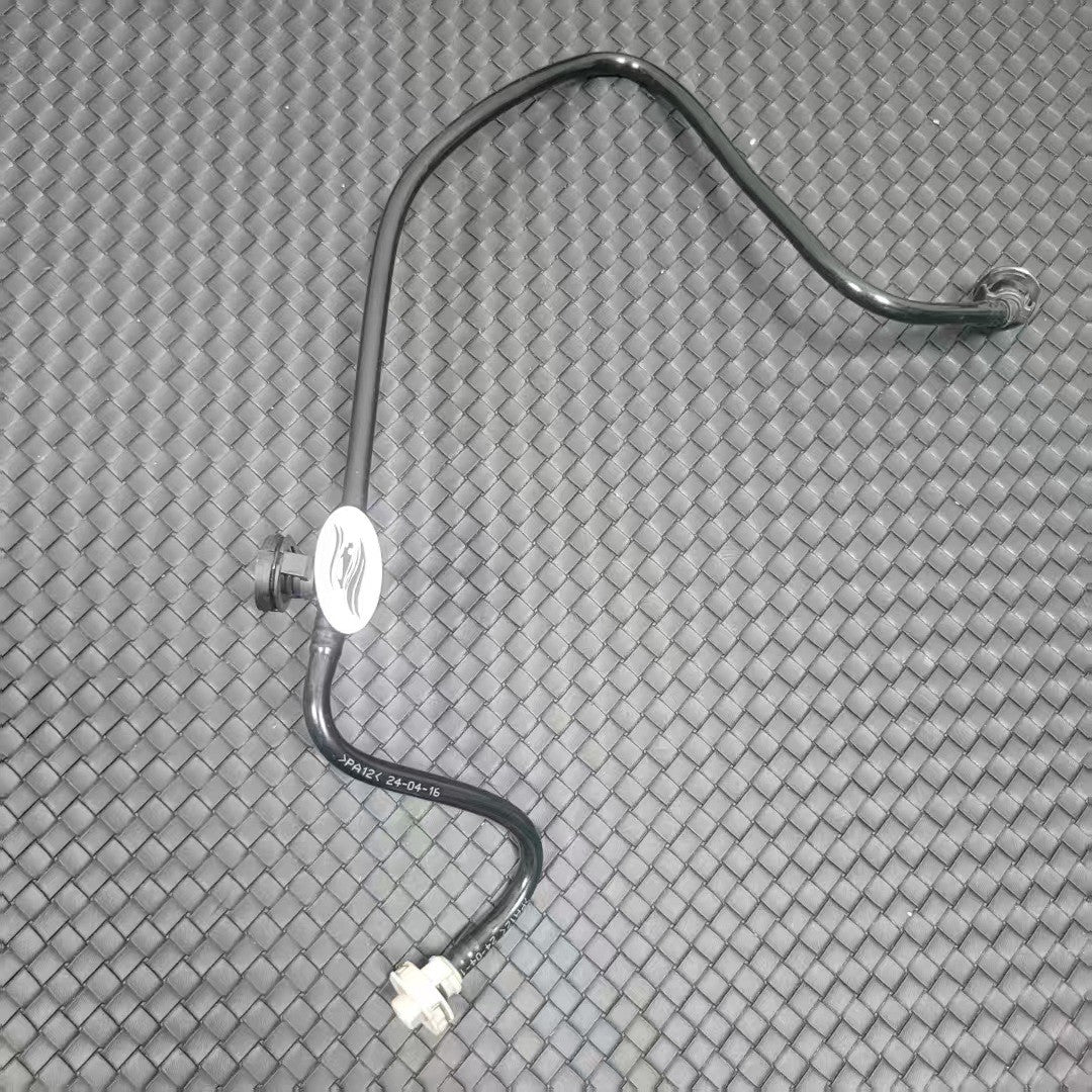 4M0121081F Engine Reservoir Breather Line for VW Touareg CR 18-23