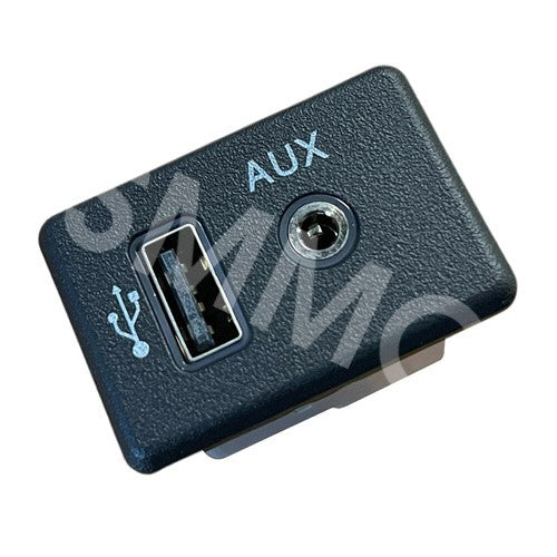 Fit for Nissan MURANO 2015-2022 Car Audio AUX Socket Plug Connector USB Port