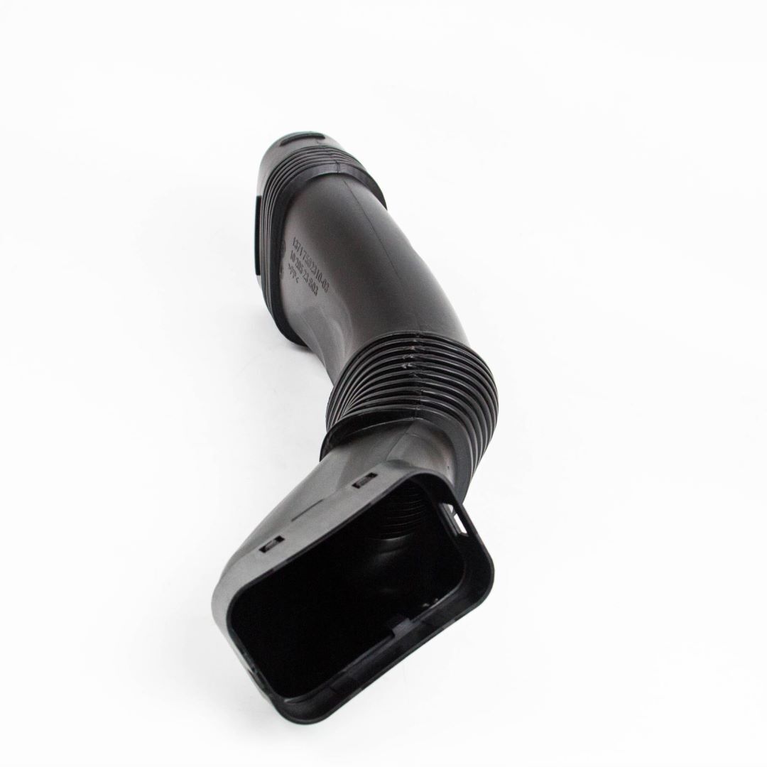 13717582310 Inlet Air Pipe for BMW 5'/6'/7' Air Intake Pipe Air Duct Rubber Hose