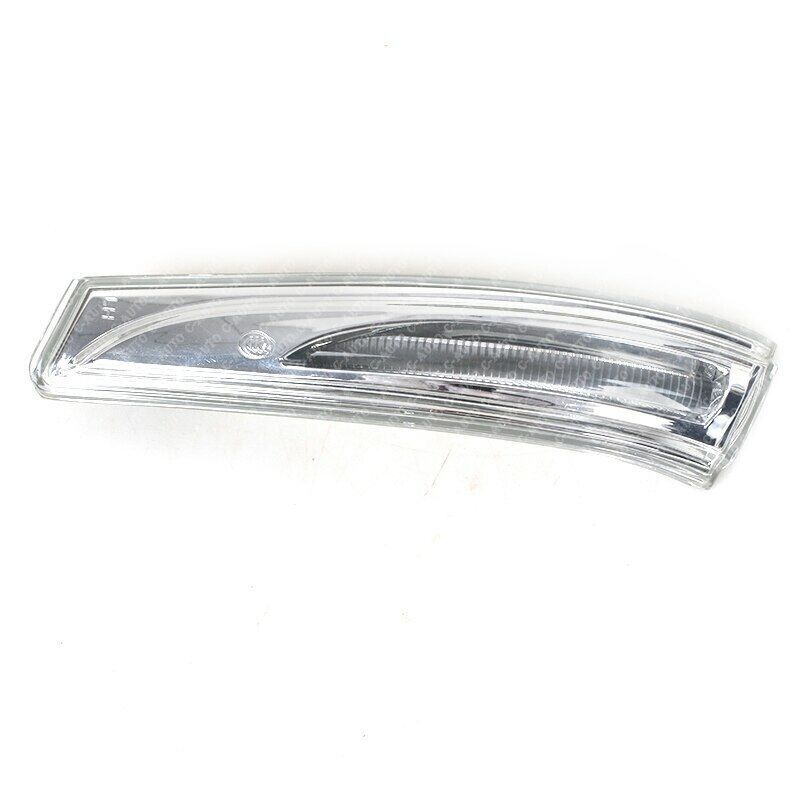 The left rearview mirror turn signal light is applicable to 2011-2015 for Hyundai for Elantra .