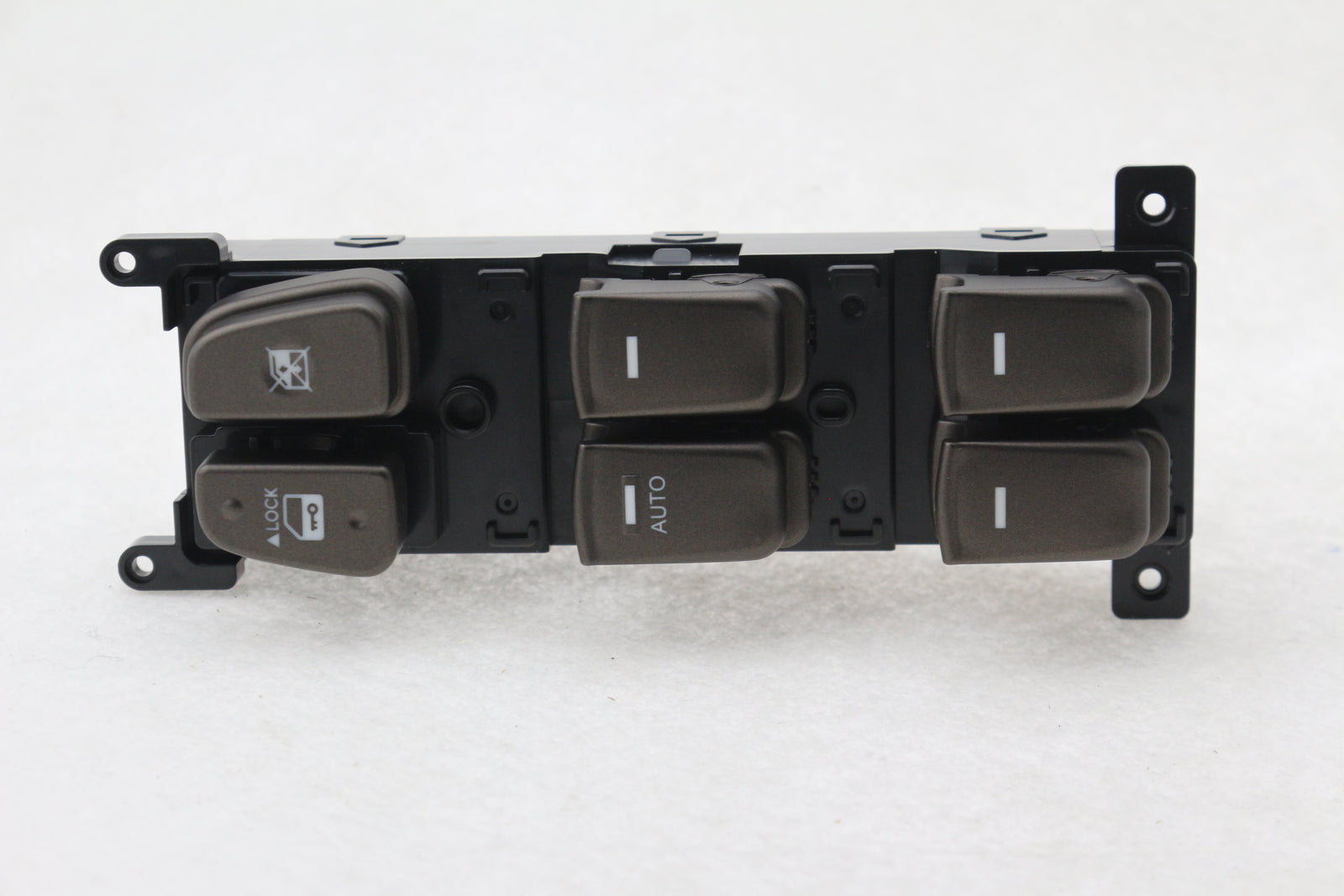 Left Front Power Window Master Switch 93570-3K600 for Hyundai Sonata 2008-2010