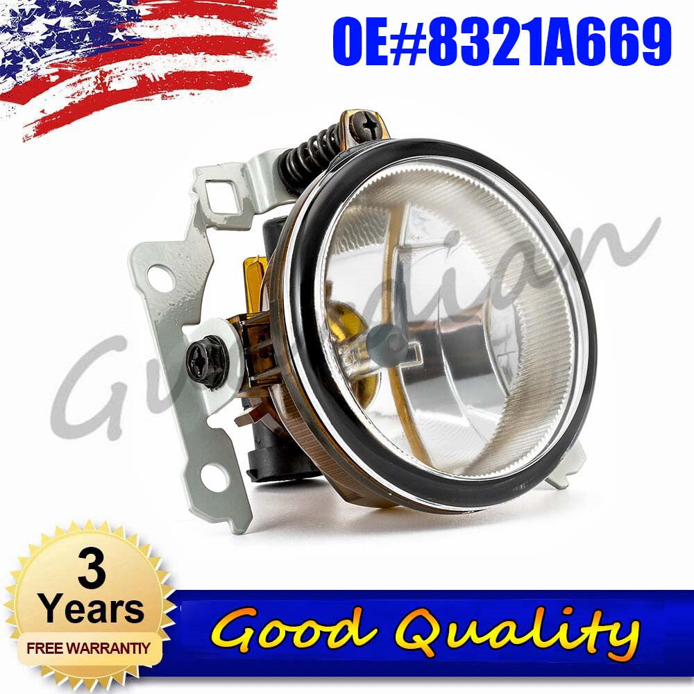 Fog light with bulb 8321A669, suitable for Mitsubishi Outlander 2016-2019 models.