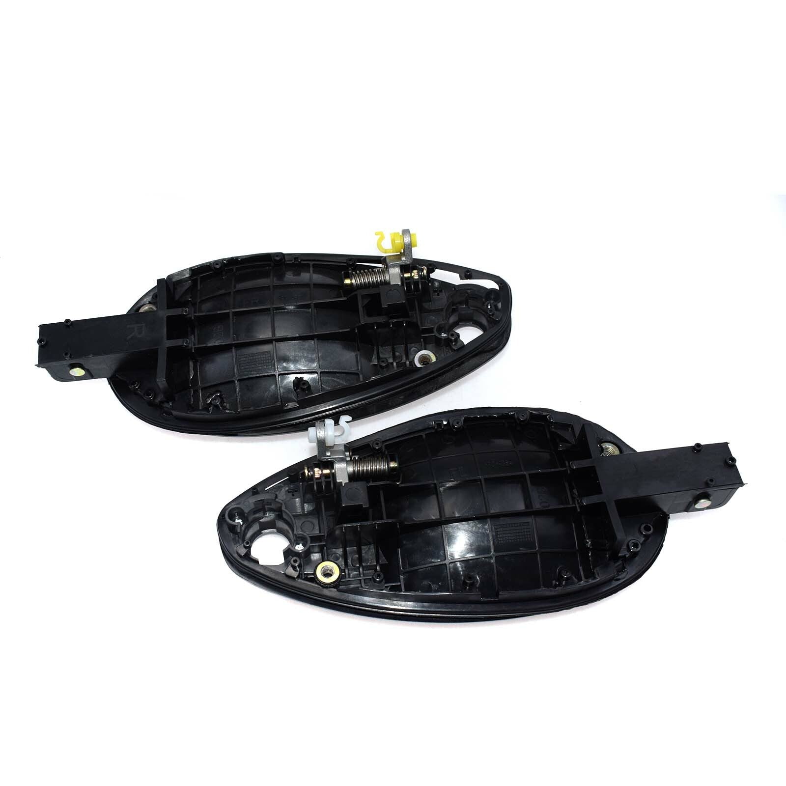 A pair of left outer door handles for Hyundai Tiburon 2003-2008