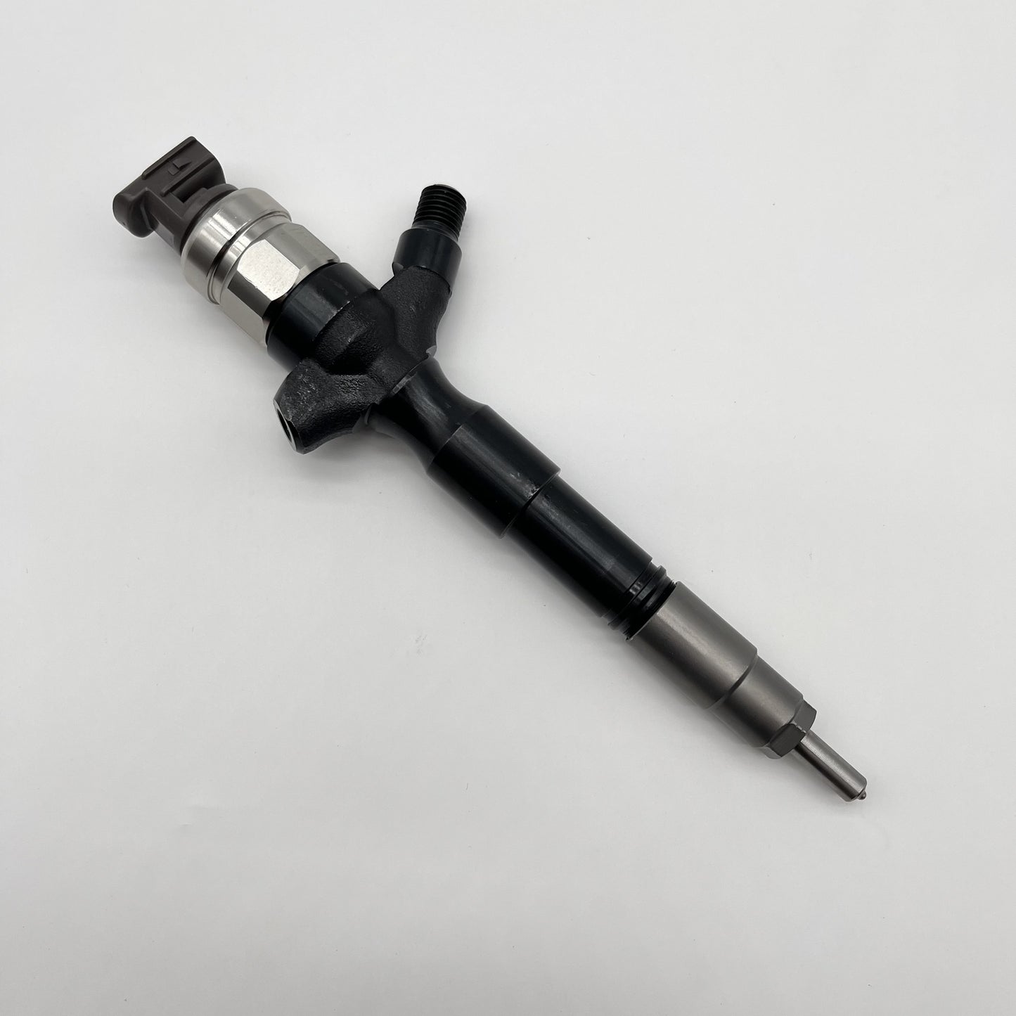 4PCS Diesel Fuel Injector Assembly 095000-7400 23670-30220 For T/OYOTA H/ILUX