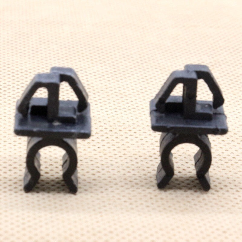 2. Suitable for universal for Chevrolet Malibu Trax and for Buick Encore range hood accessory rod fixing clips 95073074