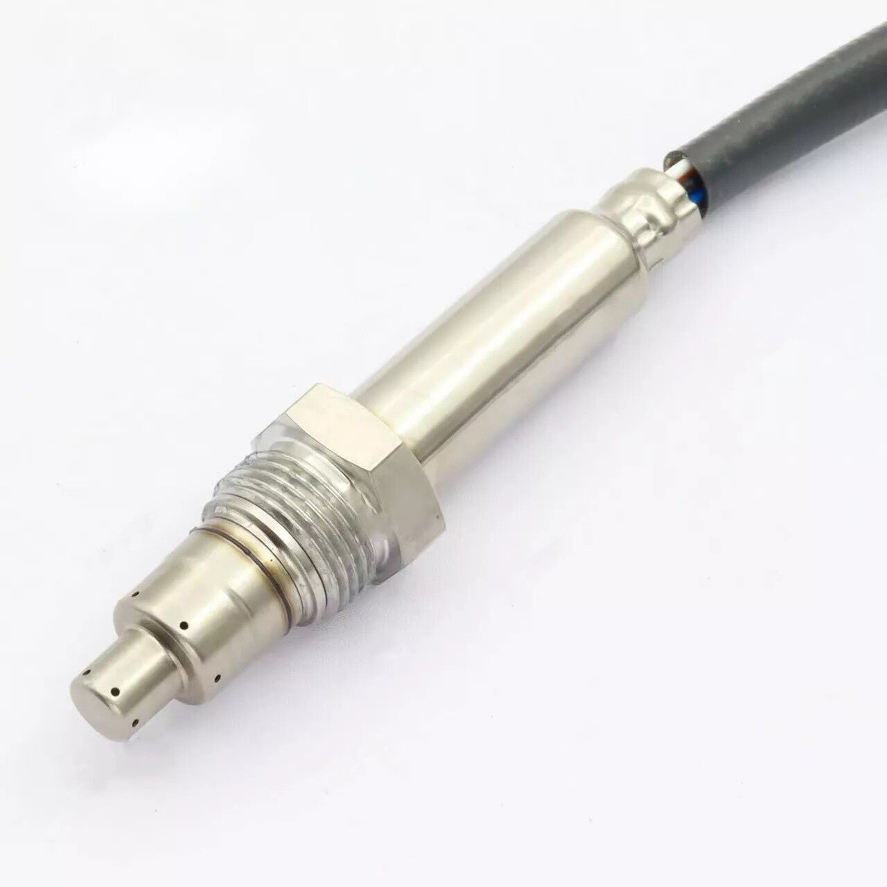 04466642 Nitrogen Oxide (NOx) Sensor. Sensor 0446-6642 is suitable for Deutz TCD 2.9 3.6 L04-.