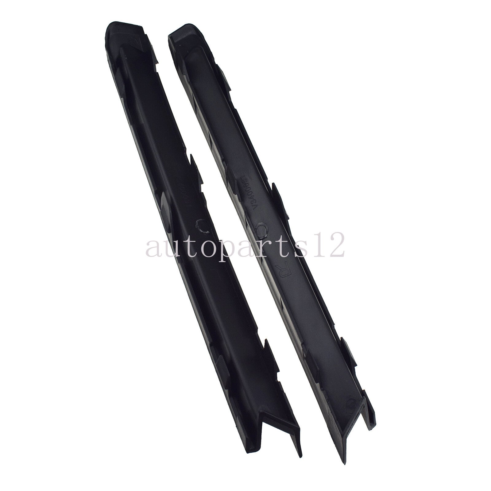 pair of front left and right bumper trim pieces suitable for VW for Jetta 2015 - 2018.