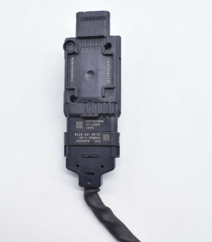 A new oxygen (O2) sensor is compatible with for Toyota RAV4 2001-2003. (89465-42100 8946542100-)