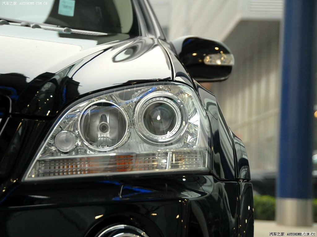 Suitable for 2006-2008 for Mercedes-Benz W164 ML350 ML500 headlight lens cover.