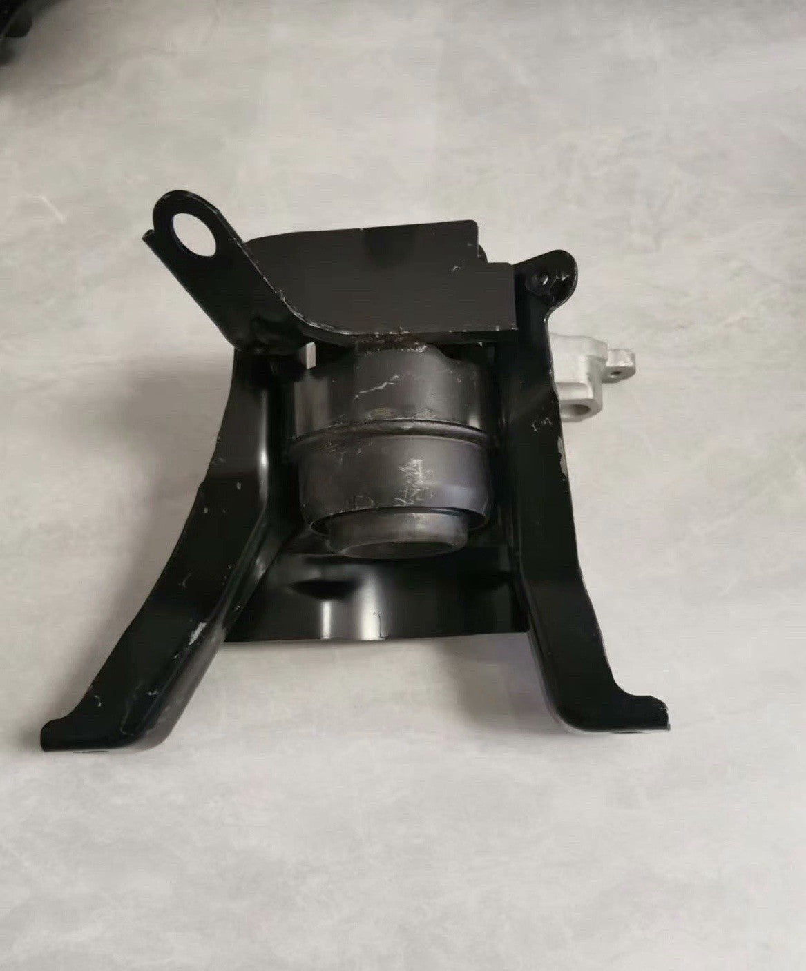 Engine Mount Insulator Sub-Assembly 12305-37341/12305-37342 for Toyota Prius Cor