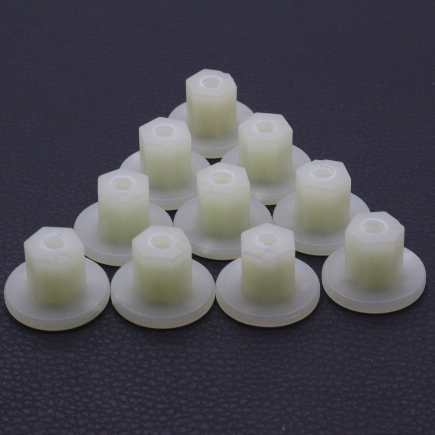10 Pcs Nylon Bumper Deflector Flange Nut for Chevy for GMC for Buick for Cadillac 11547637