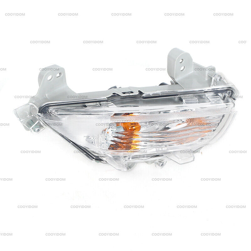 LH front bumper turn signal light (left) applicable to for Mazda 3 axle 2014, 2015, and 2016.