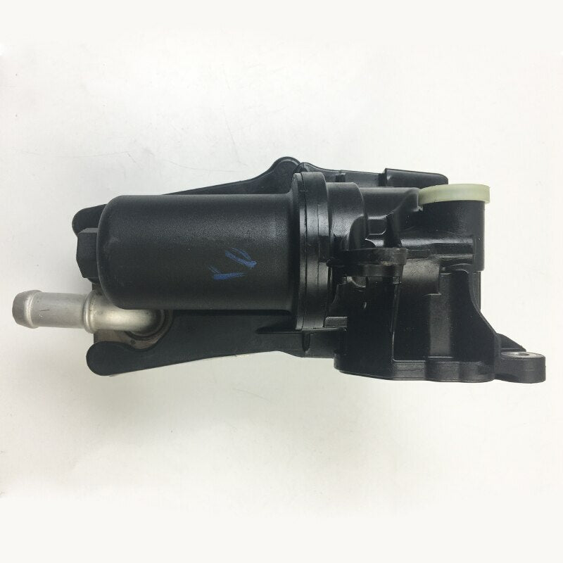 Engine and transmission oil cooler suitable for Mercedes-Benz CLA GLA 180 200 CDI 250 4-MATIC