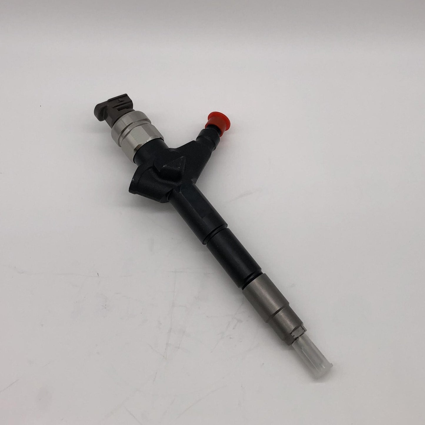 New Diesel Fuel Injector 095000-5650 for Nissan Pathfinder YD25 2.5l Euro Engine
