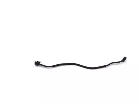 31274900 Engine cooling ventilation hose suitable for Volvo S60, S80, V70, XC60, XC70 radiator hoses.