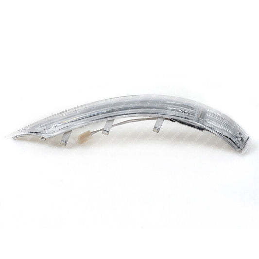 The right-side rearview mirror turn signal is applicable to for Volkswagen Touareg 2007 - 2011 7L6949101C