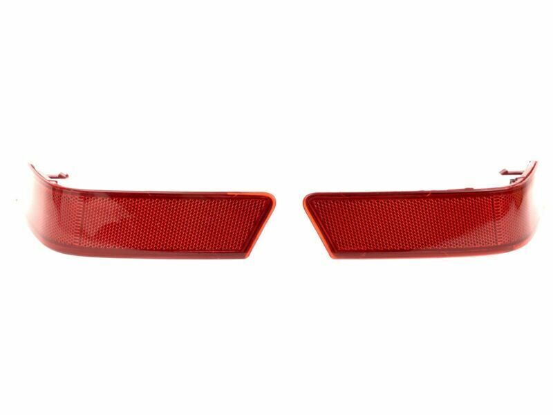 A pair of rear bumper marker light reflectors for Nissan Rogue 2017 - 2018 - 2020