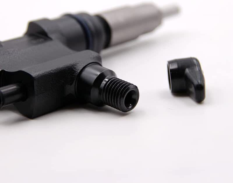 Fuel Injector 6261-11-3200/ 095000-6140 for Komatsu SAA6D140E PC800-8 PC650-8