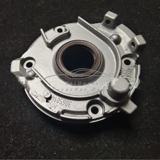 New for Volvo C30 C70 S40 S60 S70 V50 V70 XC70 XC90 Engine Oil Pump 30650144