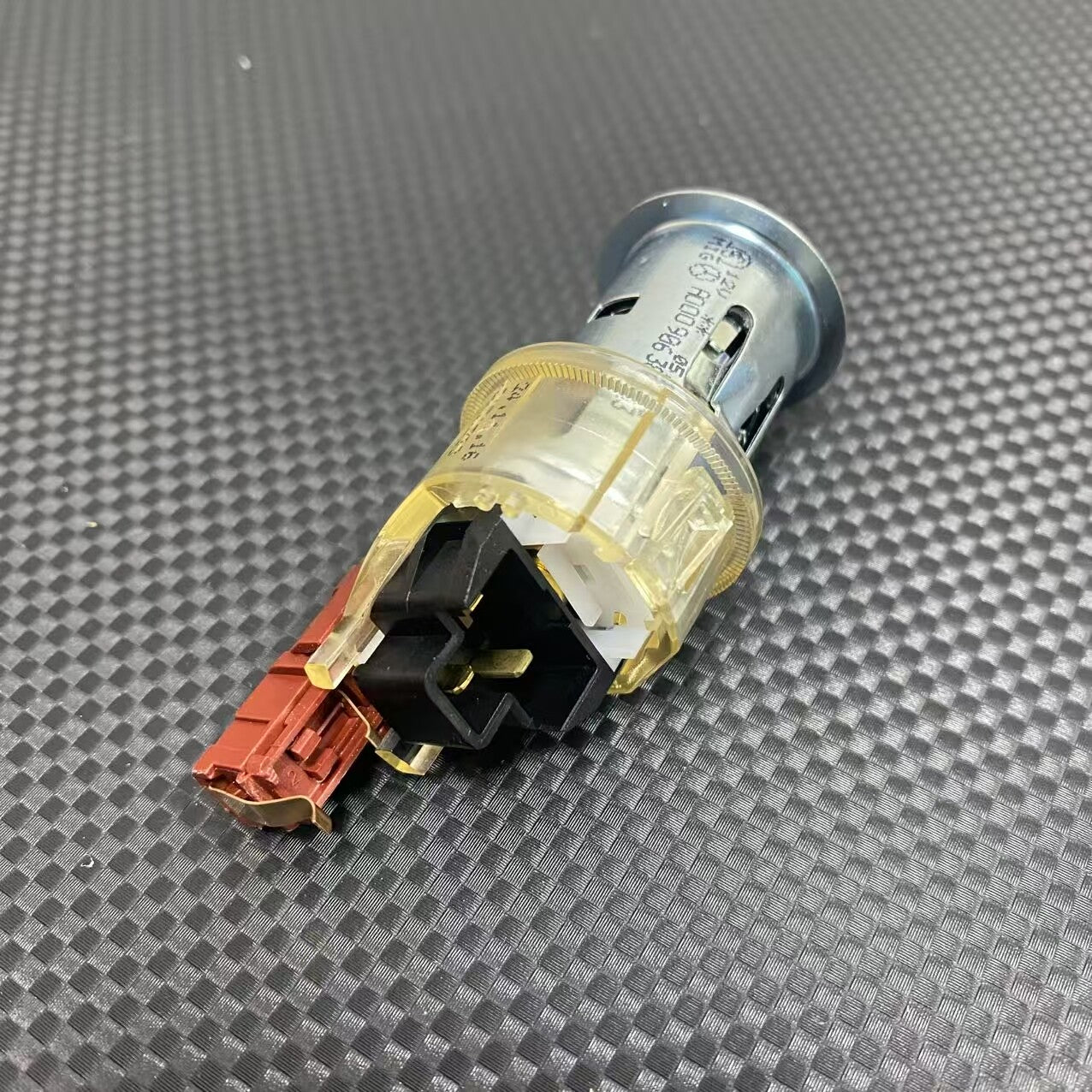 Ash tray lighters are compatible with for Mercedes W221 and W216 models. (07-09)