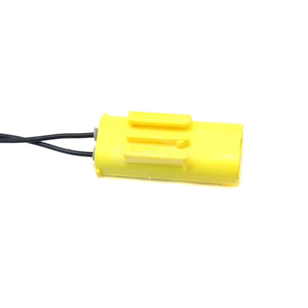 The Active Bonnet actuator cover is suitable for Mercedes-Benz C-Class C180, C200, C250, C300, C43 AMG, etc.