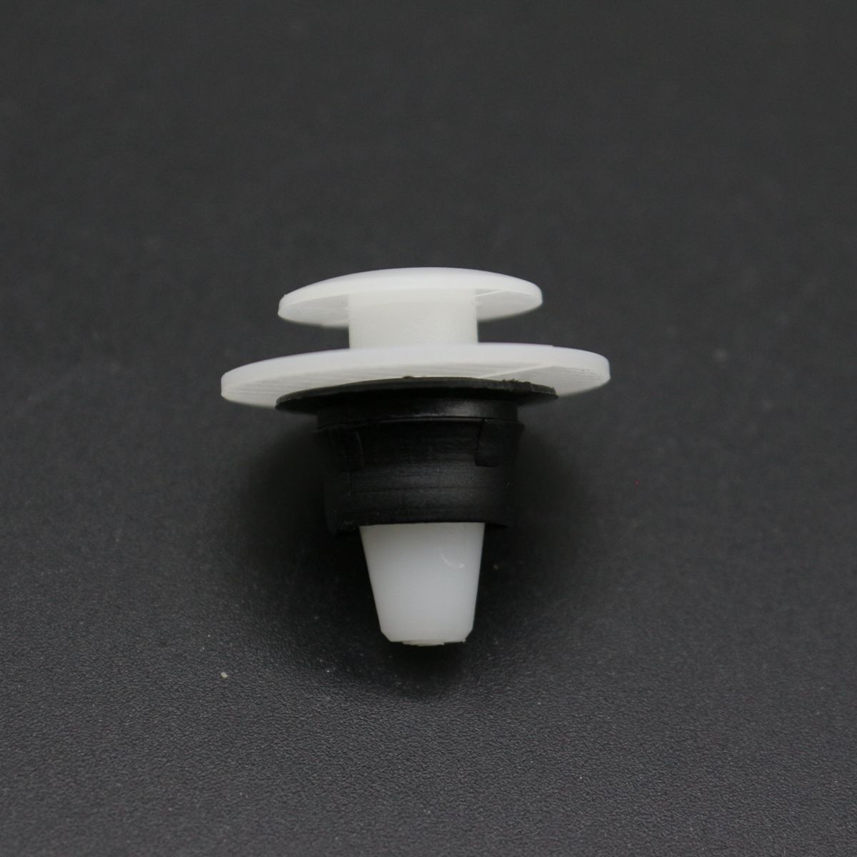 10 pieces for Audi for VW Mk2 for Golf for Passat side trim clips with cable grommets 357853585, 357853586