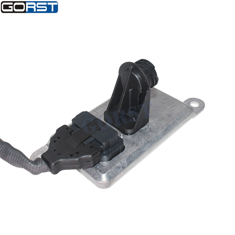 The new parking sensor is suitable for Volkswagen T5 Multivan, for Audi A3, for A4,for A6,and for A8 models. (7H0919275E /B-)