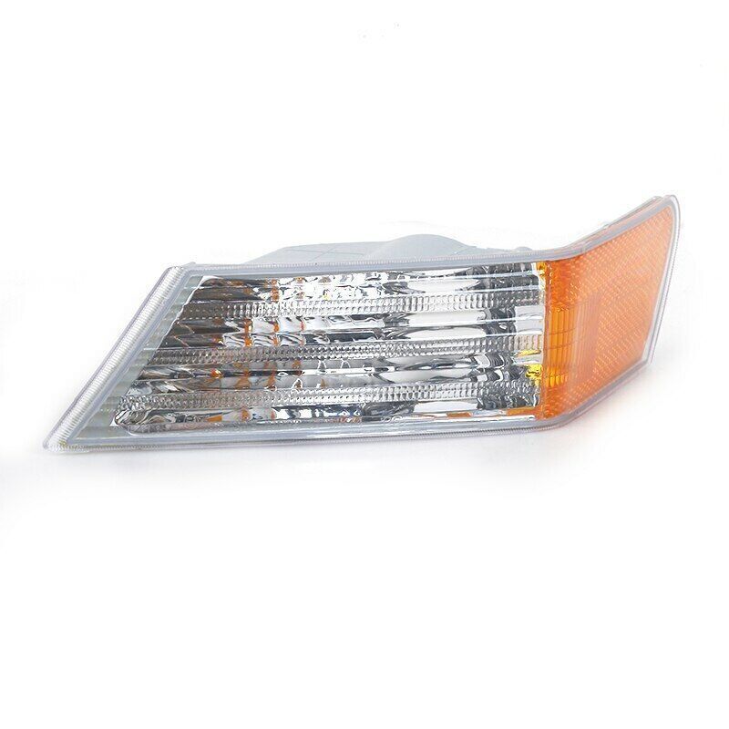 A pair of front turn signals/corner lights for 2007-2014 for Jeep Patriots without bulbs.