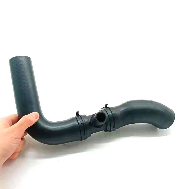 The upper radiator coolant hose is suitable for Land Rover LR3 for Range Rover Sport 2005-2009 4.4L.